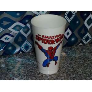   AMAZING SPIDER MAN 1975 Vintage 7 Eleven Slurpee Cup: Everything Else