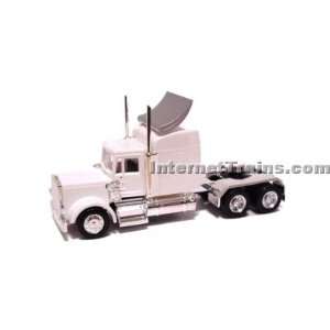 Herpa Models HO Scale Peterbilt 379 3 Axle Conventional Tractor w/63 