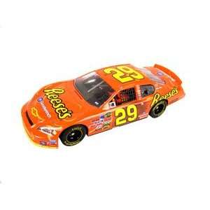  SCX Nascar Slot Cars 1/32, Kevin Harvick #29 Reeses 