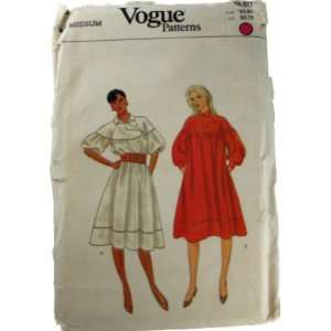  Vogue 8370 Sewing Pattern Misses Dress Size Medium: Arts 