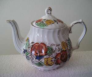 Vtg. Sadler, England, Porcelain Teapot Rose Garden #3605, Swirl 