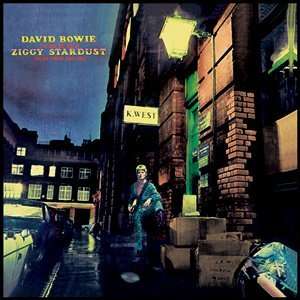  David Bowie Ziggy Stardust Button B 1236: Toys & Games