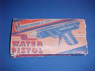 wet attack vintage wyandotte repeater water gun is in nice played with