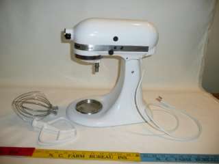 BRAND NEW Kitchen Aid classic white mixer new with out bowl works 