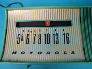 Vtg Motorola Model 57H Urea Plastic Lime Green 1957 Space Age Jetsons 