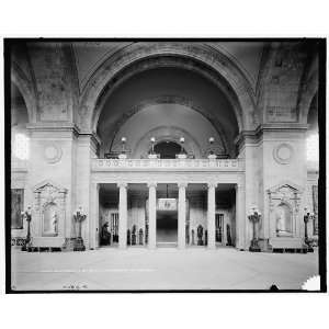  Main stairway,Metropolitan Museum of Art,New York