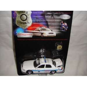 ROAD CHAMPS 1:43 POLICE SERIES CHICAGO POLICE CROWN VICTORIA DIE CAST 