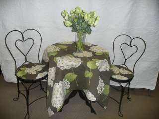 New Bistro Table w 2 Vintage Ice Cream Parlor Chairs & Cloth shipping 
