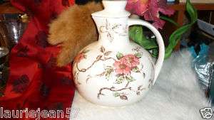 BEAUTIFUL VINTAGE PITCHER NASCO (SPRINGTIME) WITH LID  