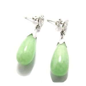 Natural Chinese Green Jade Tear Drop Shape Oriental Designed Character 