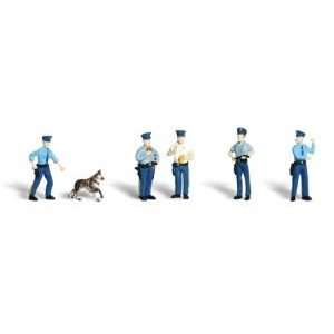  Woodland Scenics A2736 O Scale Policemen Toys & Games