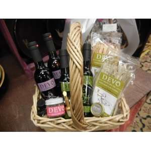   It Hot Extra Virgin Olive Oil & Balsamic Vinegar Gourmet Gift Basket