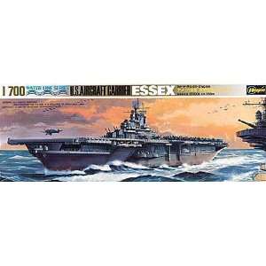   700 USS Essex Aircraft Carrier (Plastic Models) Toys & Games