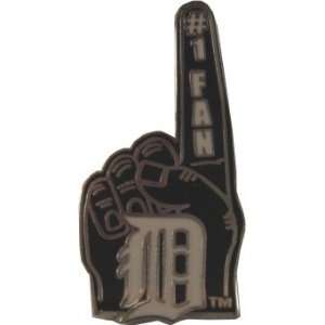 Detroit Tigers Number 1 Fan Lapel Pin:  Sports & Outdoors
