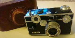 Vintage Argus 35MM Range Finder Camera W/ 50MM Coated Cintar Lens 
