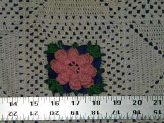 Vintage Pink Rosette Crochet Lace Table Runner 3845  