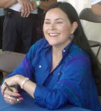 Diana Gabaldon at a book signing in August, 2007.