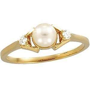 Stylish Akoya Cultured Pearl & Diamond Ring set 14 karat Yellow Gold(6 