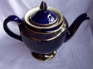   Gold Trim Teapot . No Chips or Cracks. There is minor gold fading